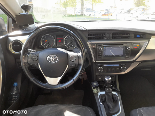 Toyota Auris 1.6 Premium Comfort - 13