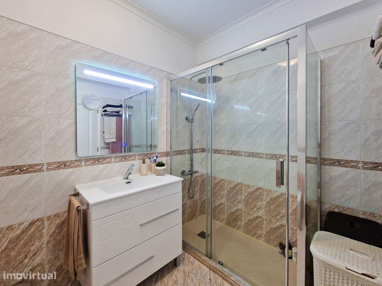 Apartamento de 4 assoalhadas em óptimo estado de conservação.-15