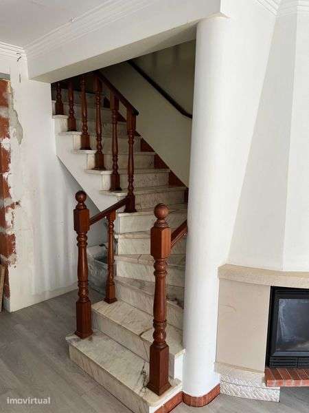 Moradia geminada à venda na Rua Jose Relvas, Quinta do Conde - Grande imagem: 4/12