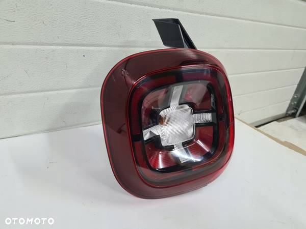 Lampa tylna lewa Dacia Duster II - 2