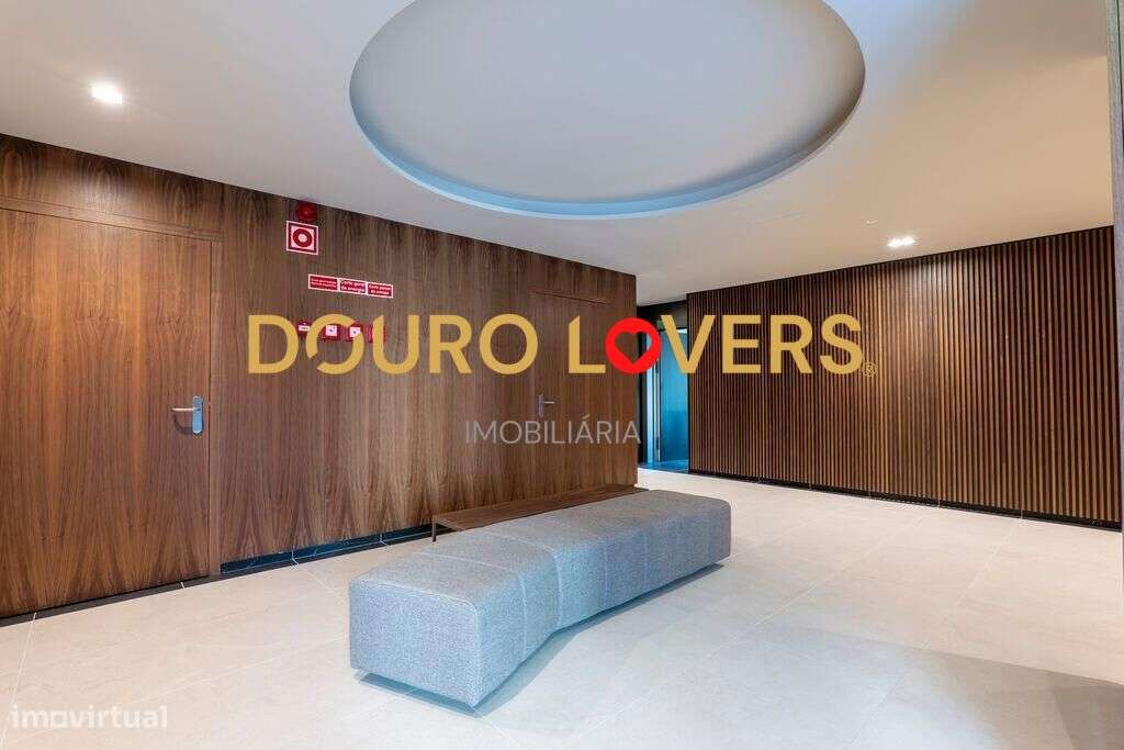 APARTAMENTO T4 | VARANDA | JARDINS D'ARRÁBIDA-18