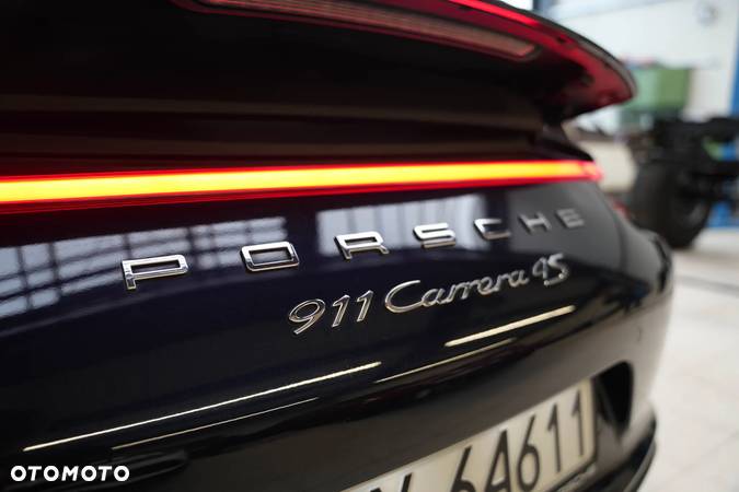 Porsche 911 Carrera 4S PDK - 8