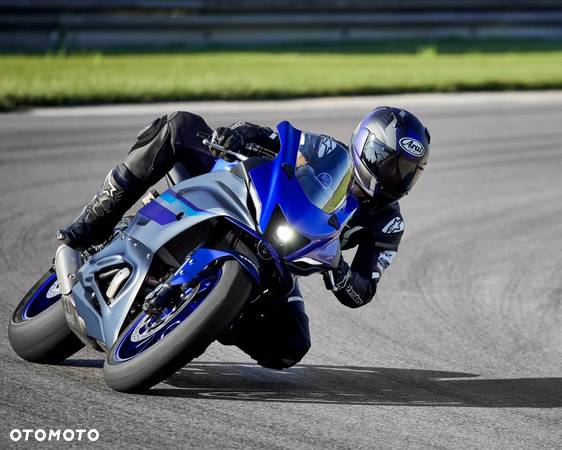 Yamaha R7 - 6