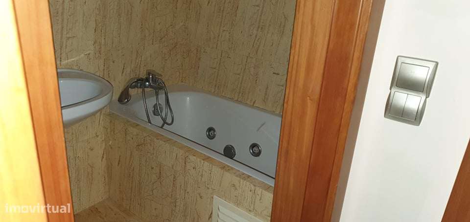 T2 com Piscina e Ténis | Metro à Porta | Matosinhos - Grande imagem: 3/31