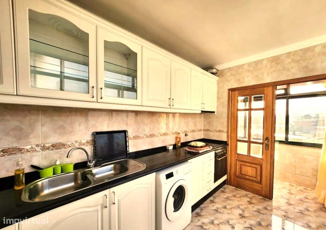 Andar de Moradia T3 c/ Terraço - Campanhã - Porto-5