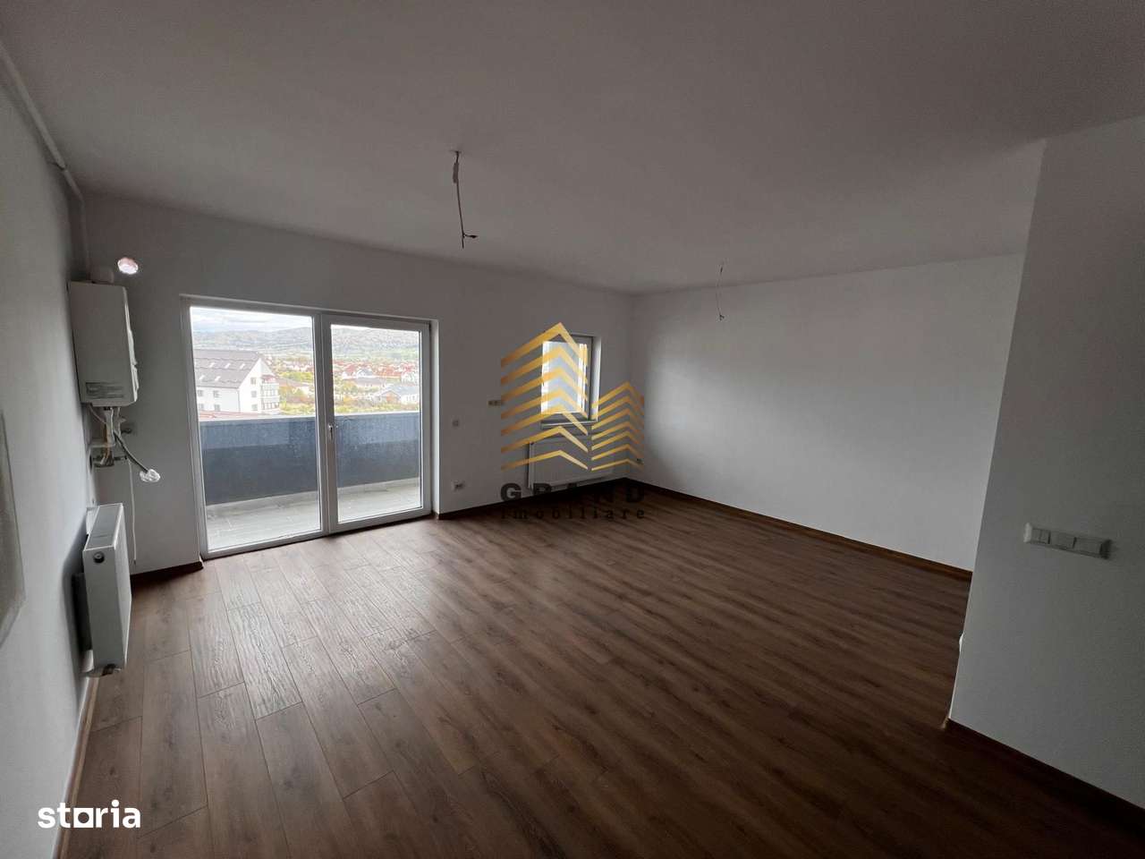 APARTAMENT ~ DECOMANDAT ~ DE VANZARE - Imagine principală: 4/10