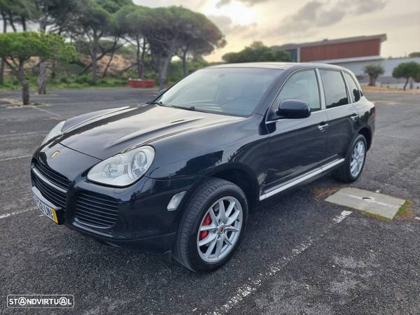 Porsche Cayenne Turbo - 1