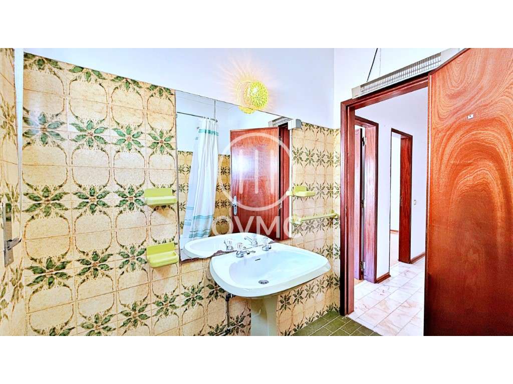 Apartamento T3 na Moita com varandas - 1º andar-22