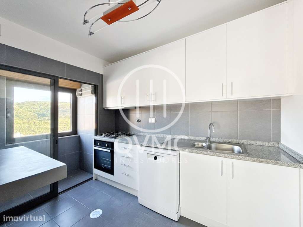 Apartamento T3 em Sesimbra com parqueamento - Vista mar e castelo-12