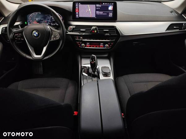 BMW Seria 5 - 18