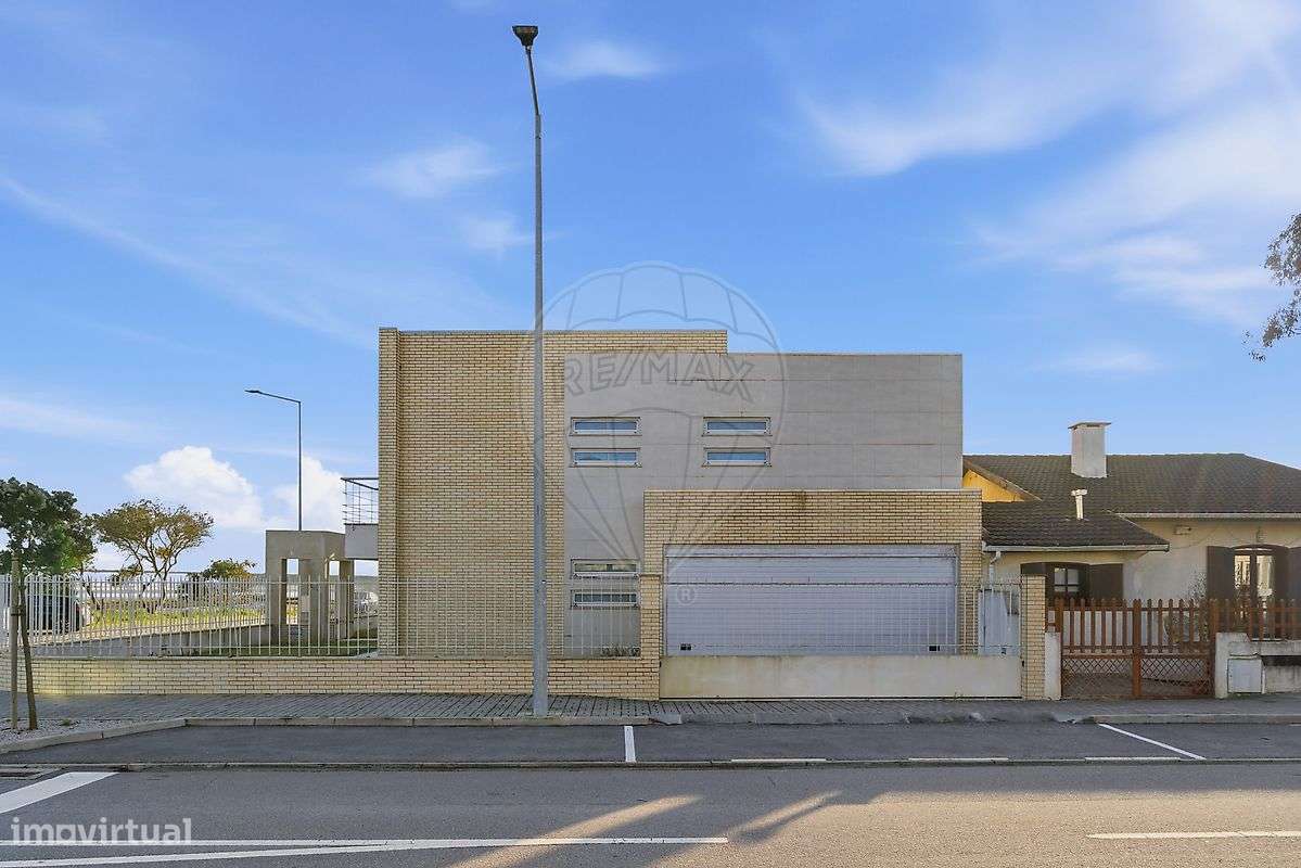 Moradia T4 para venda-5