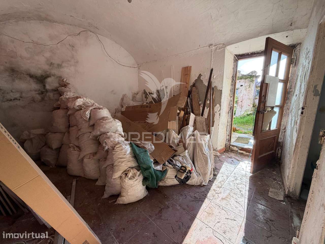 Moradia para Recuperação com Elevado Potencial de Rentabilidade no...-18