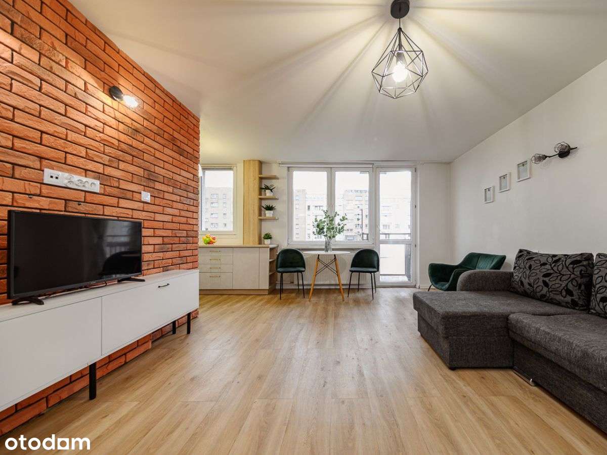 Przytulna kawalerka / Blisko Metra-1