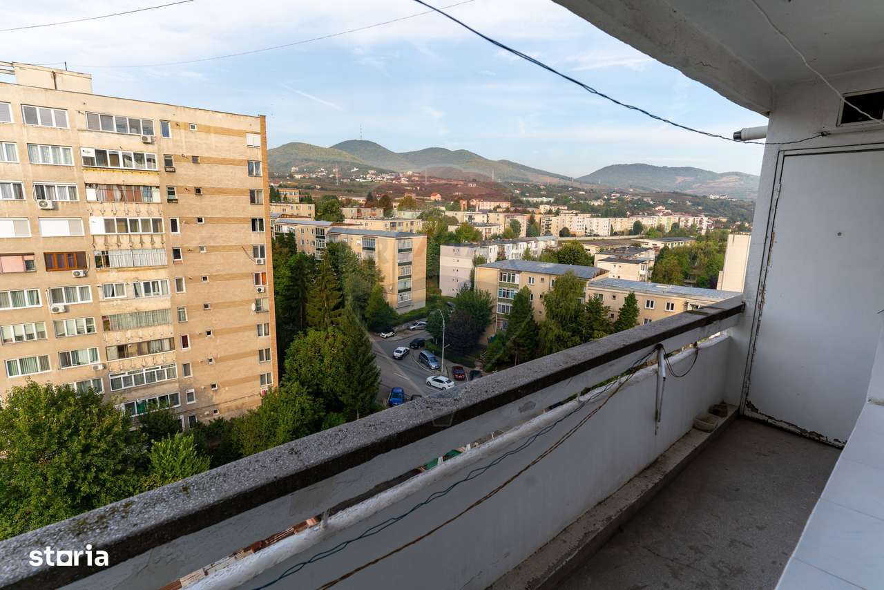 Apartament cu 3 camere de vânzare în zona Balcescu, Deva/ Hunedoara - Imagine principală: 4/17