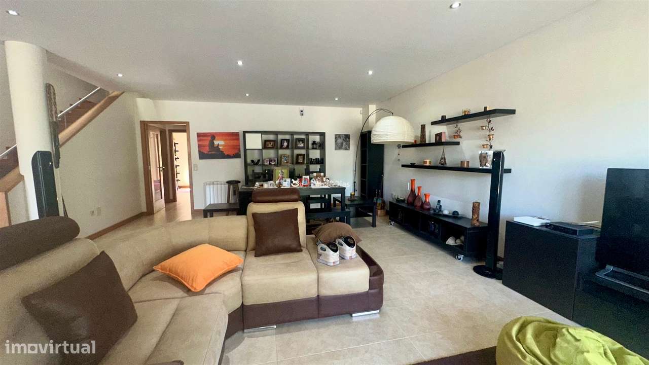 Moradia em Banda T4 Venda em Canedo, Vale e Vila Maior,Santa Maria da-16