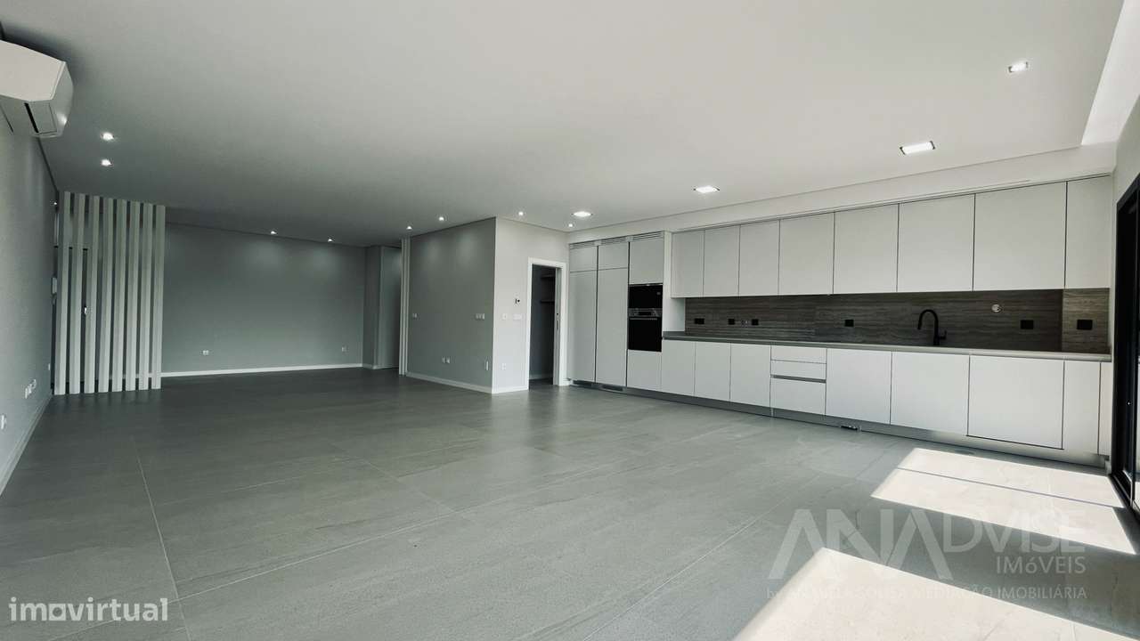 Apartamento T4 Venda em Repeses e São Salvador,Viseu - Grande imagem: 2/48