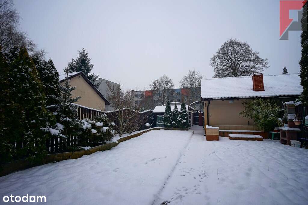 Piętrowy dom w  zabudowie szeregowej-9