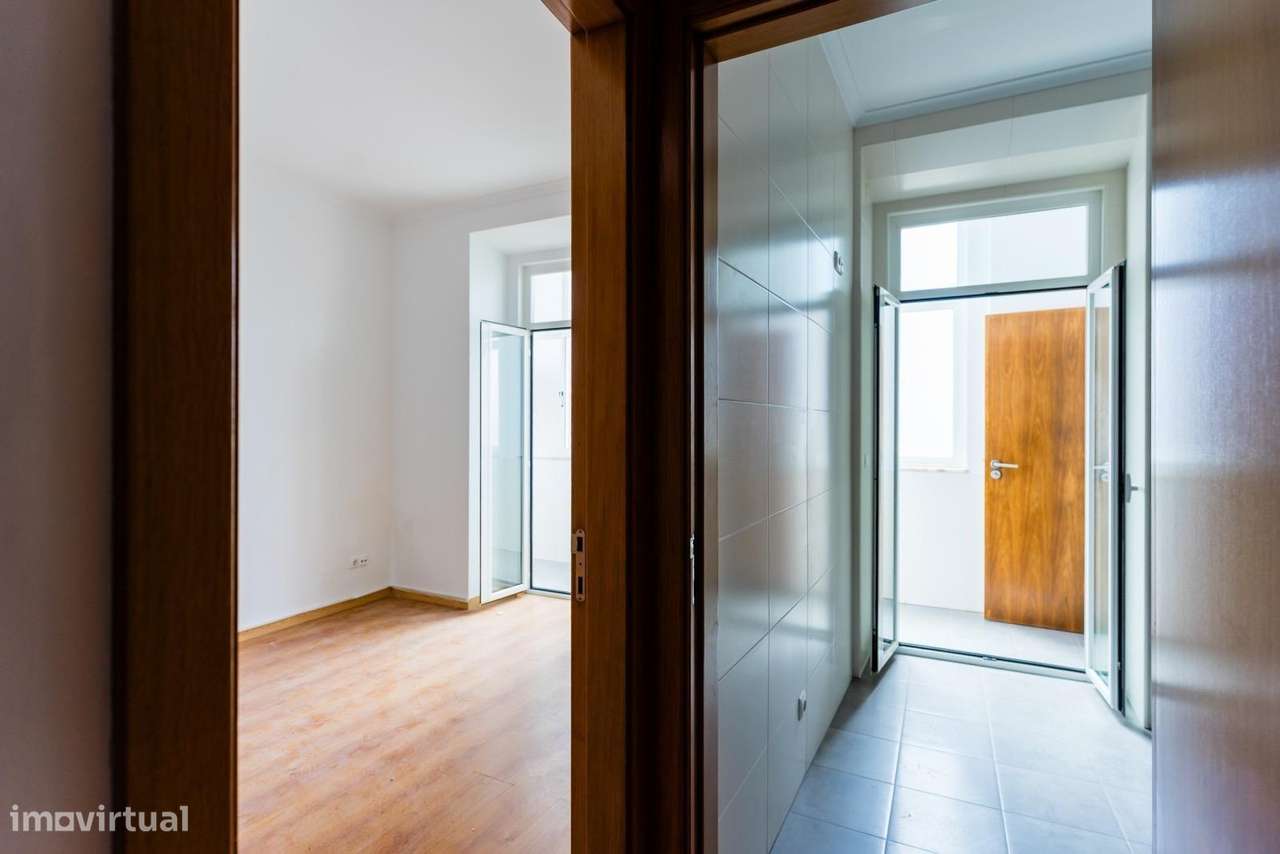 T2+1 pronto a habitar no centro de Lisboa!-4