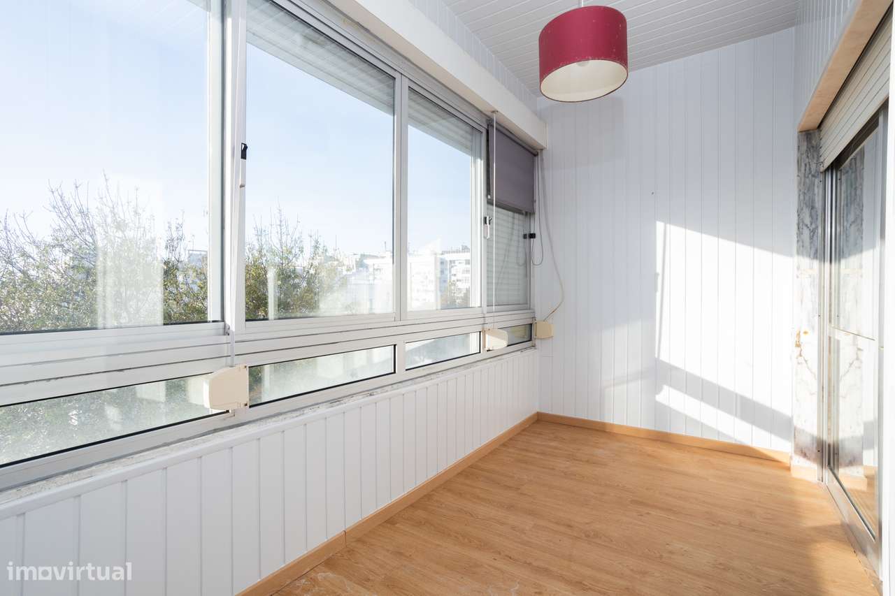 Apartamento T2 no Centro de Oeiras – Personalize ao Seu Gosto! - Grande imagem: 2/29