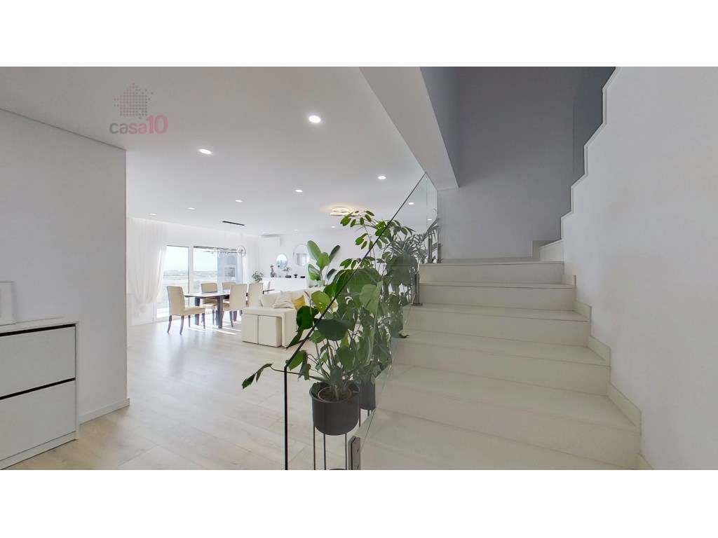 Penthouse Duplex T5 de Luxo, para venda no Montijo-17