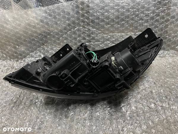 LAMPA PRAWA ZWYKŁA SOCZEWKA KIA CARNIVAL SEDONA 92102-A9040 2015- - 8