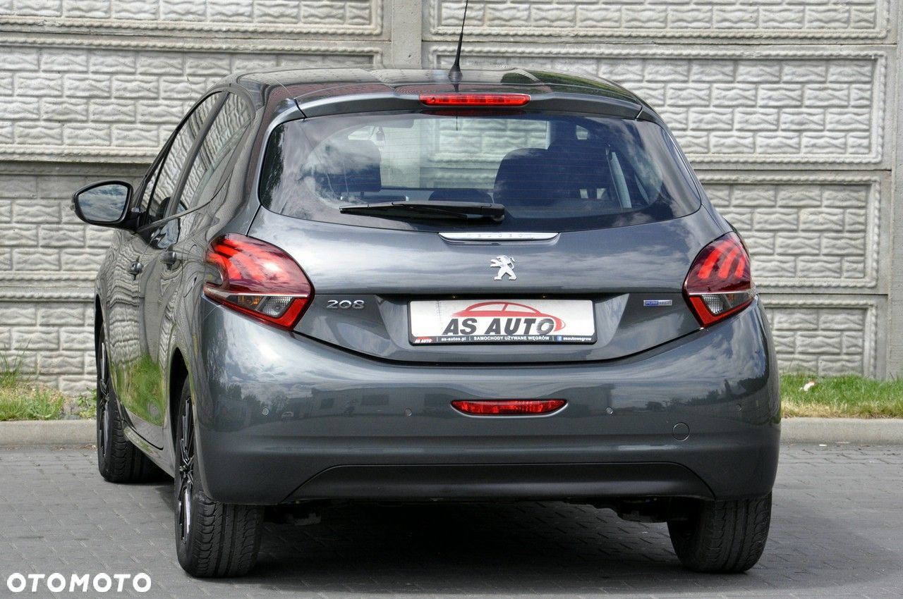 Peugeot 208 - 4