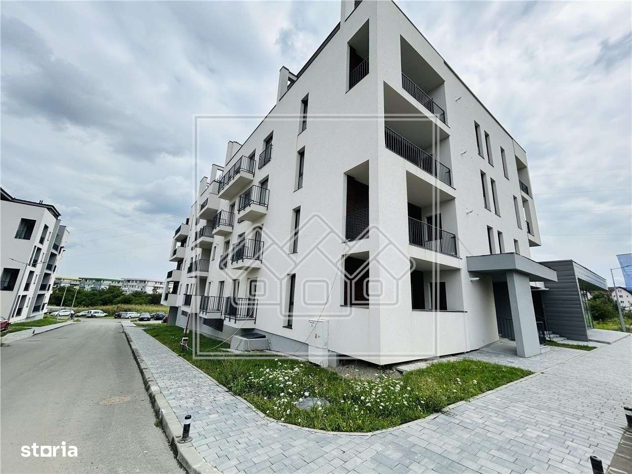 Apartament 3 camere, balcon, bloc nou, lift, boxa la subsol - Imagine principală: 2/9