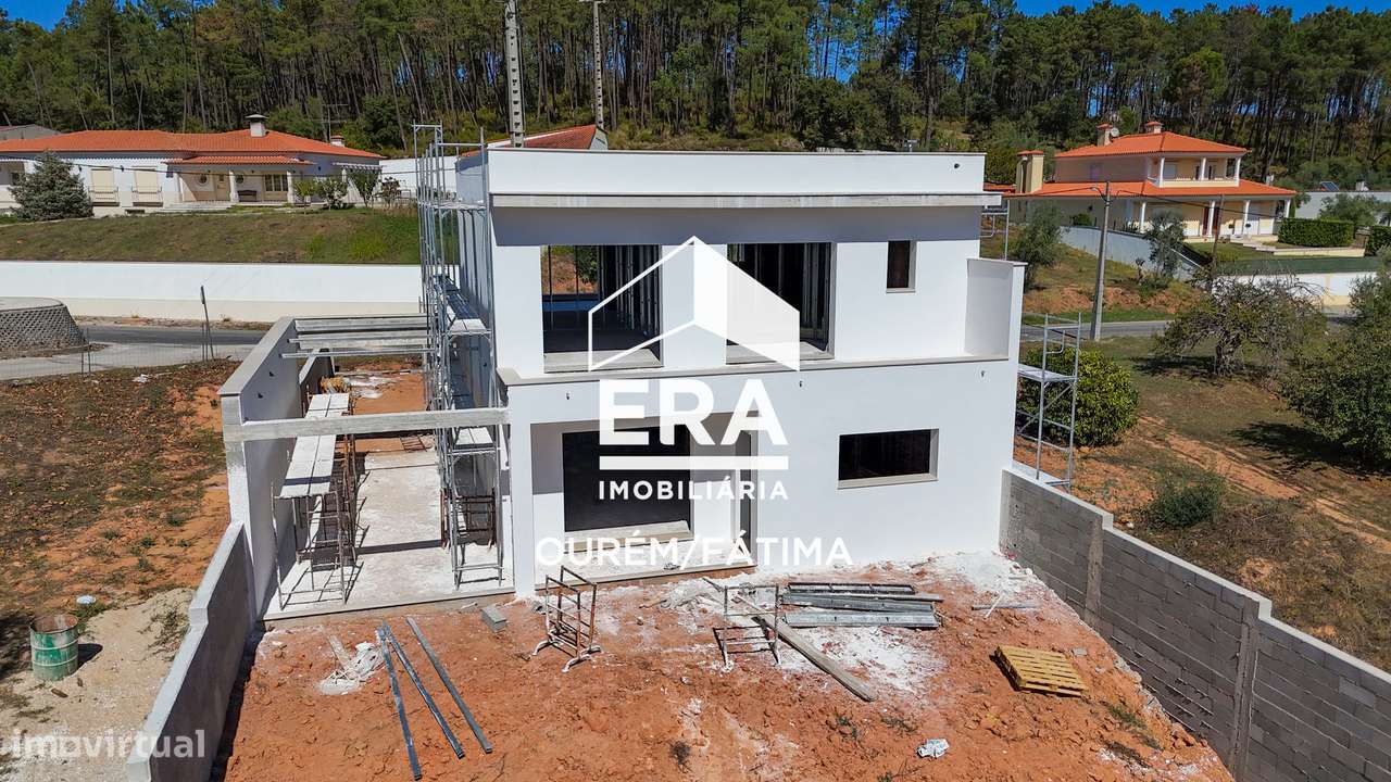 Moradia T4 em fase de construção - Grande imagem: 4/24
