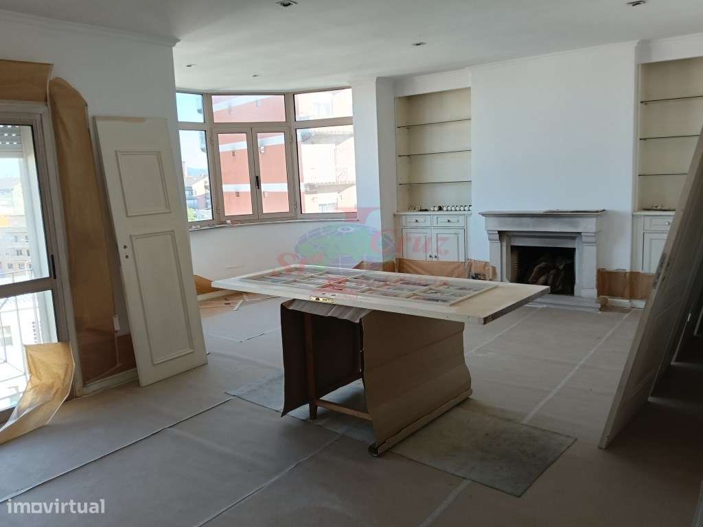 T4 com garagem Junto Piscinas Celas - Grande imagem: 3/21