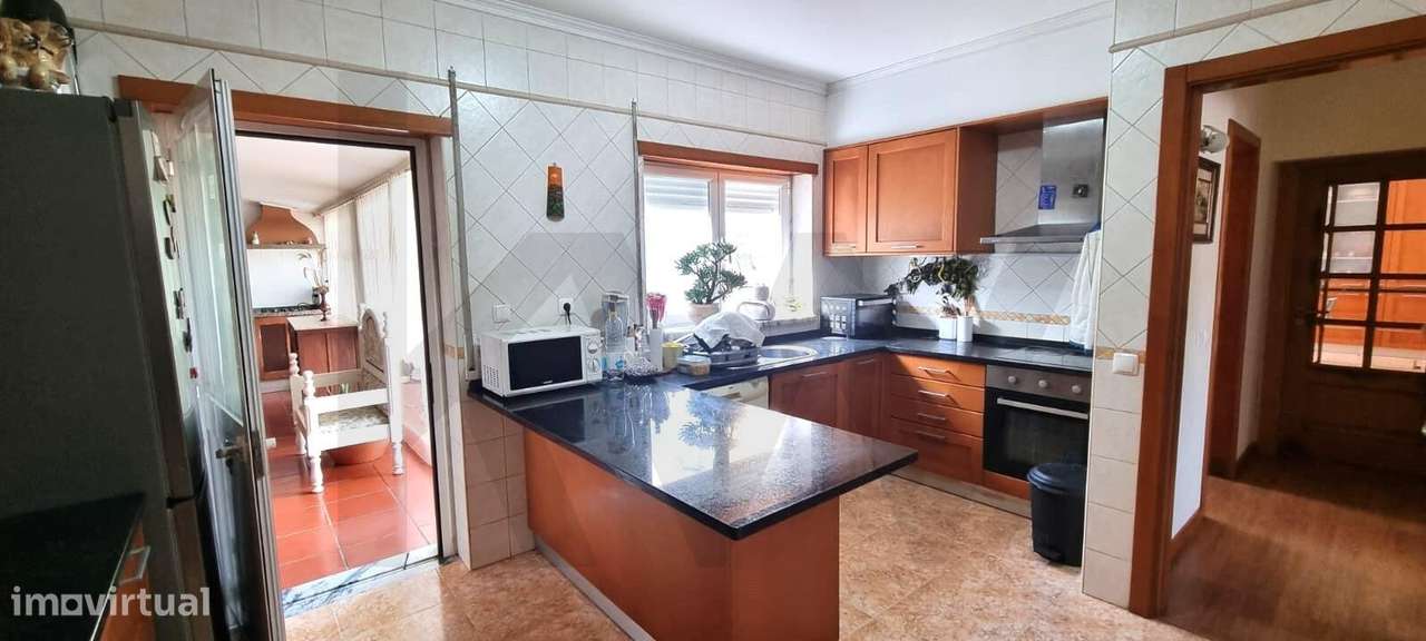 Moradia T3 em condomínio com Jardim, Garagem e painéis solares - Santa - Grande imagem: 5/27