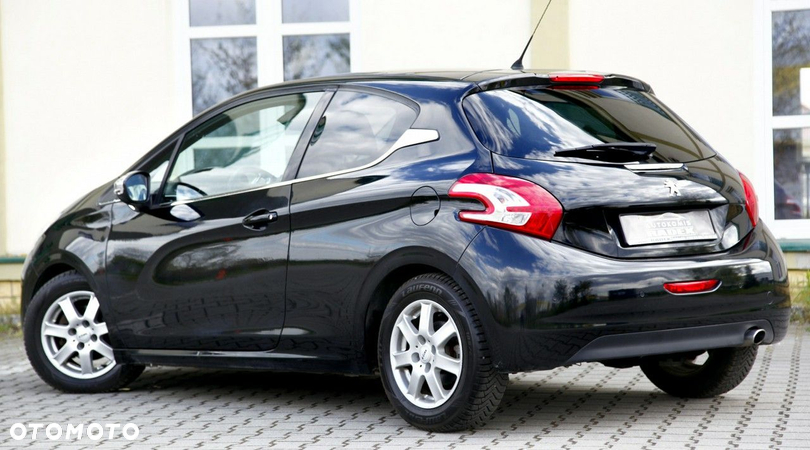 Peugeot 208 120 VTI Intuitive - 6