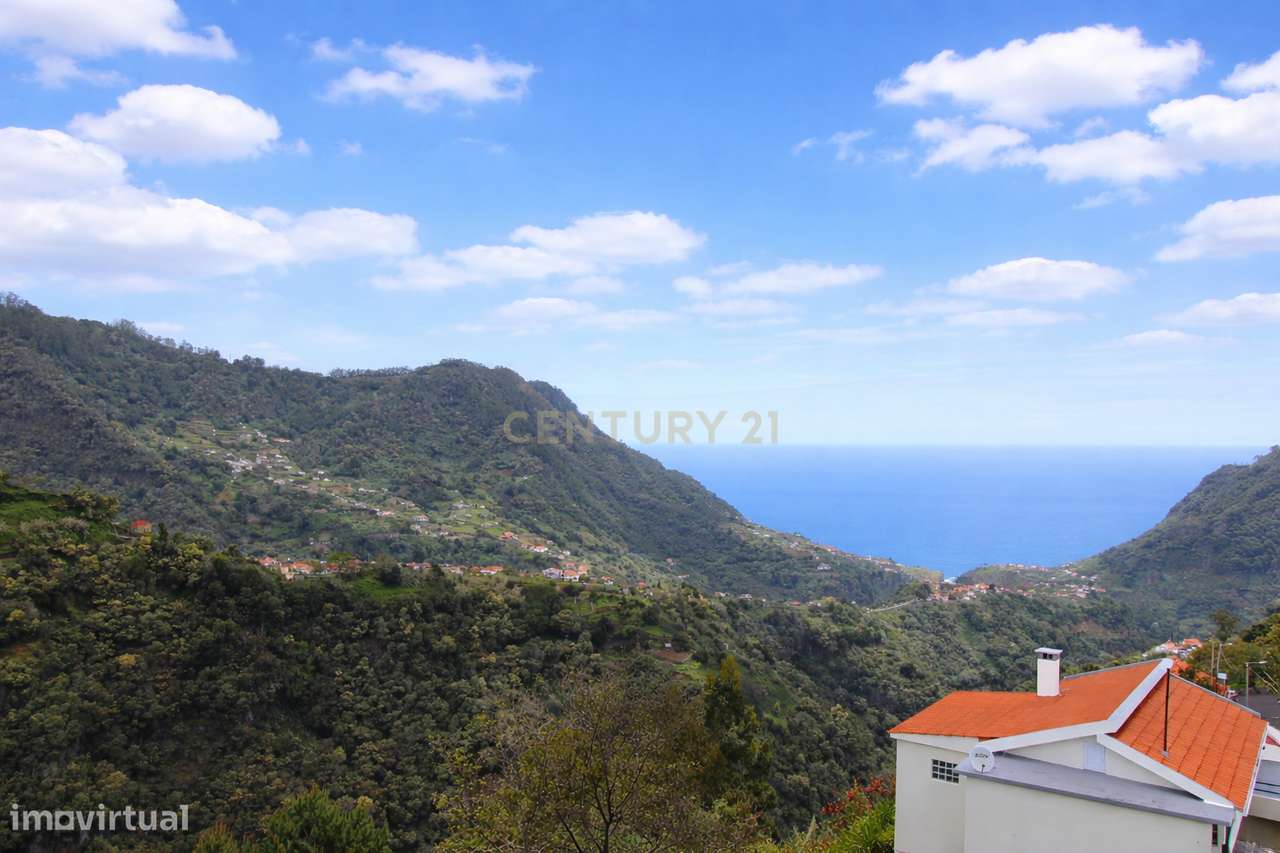 Moradia em São Roque do Faial com Vista Mar e Montanha-11