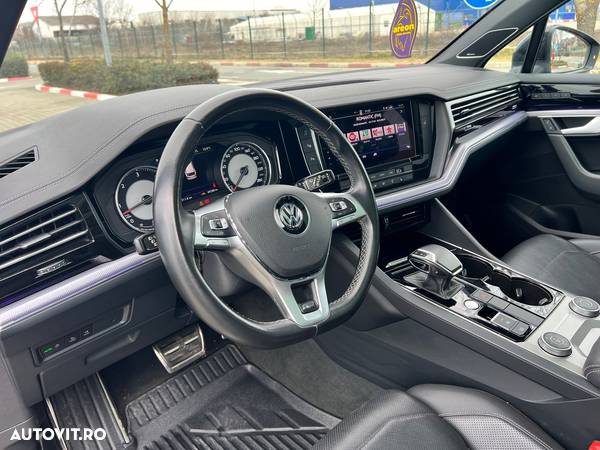 Volkswagen Touareg V6 TDI R-Style - 13