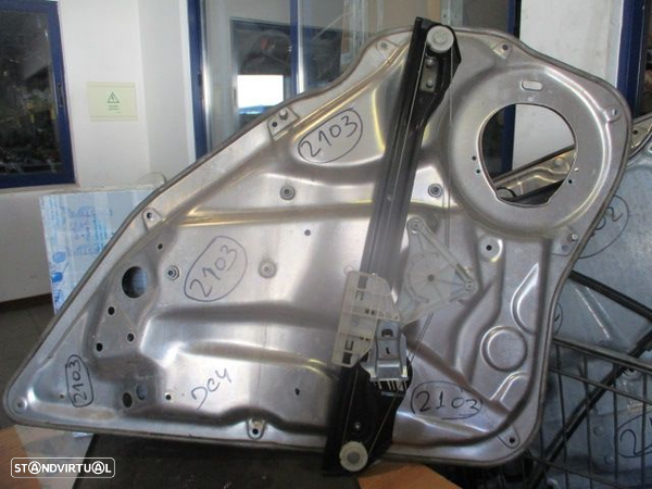 Elevador Sem Motor A2048204302  A2047300379  A2048904567 MERCEDES W204 CLASSE C 2008 220CDI 170CV 4P CINZA TE - 1