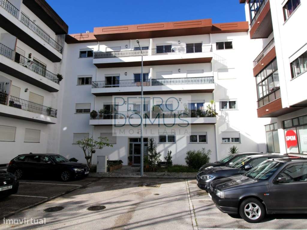 APARTAMENTO T3 | GARAGEM | VISTA CIDADE-32