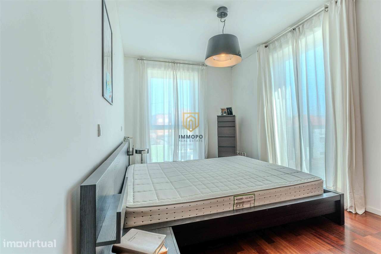 Apartamento T2 na Senhora da Hora, com duas garagens-12