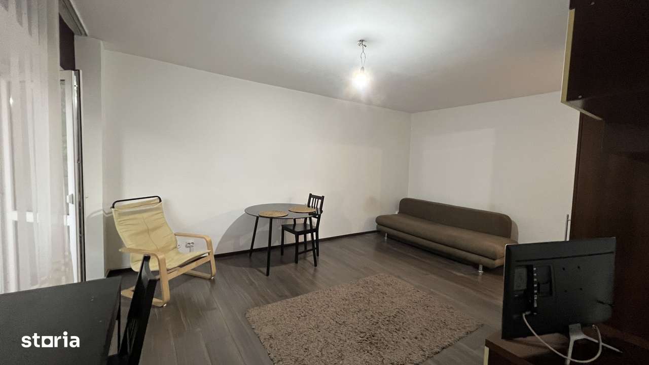 Garsoniera decomandata bloc 1986 Lujerului, Militari-2