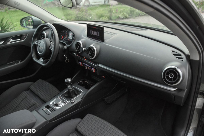 Audi A3 1.4 TFSI S line Sportpaket - 6