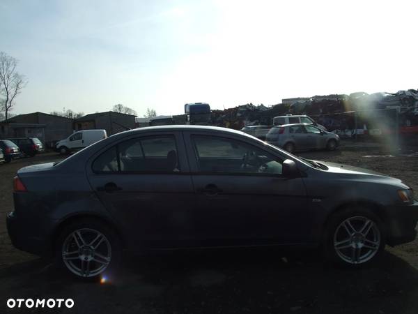 Mitsubishi Lancer 1.5 Inform - 5