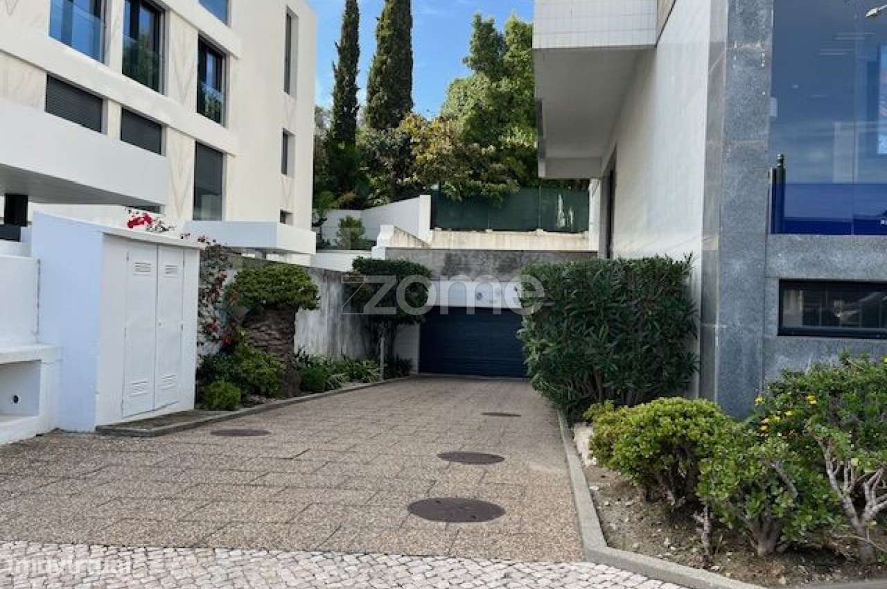 Apartamento T3 junto ao Casino do Estoril-15