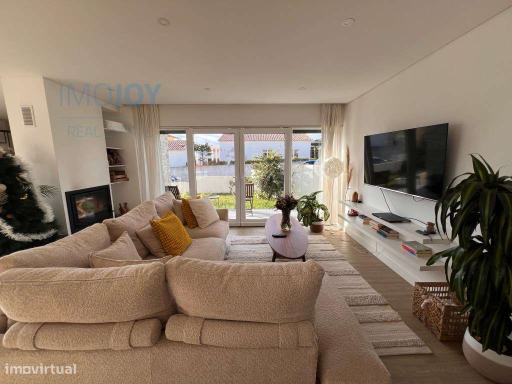 Moradia V4 na Fonte Boa da Brincosa - Grande imagem: 1/24