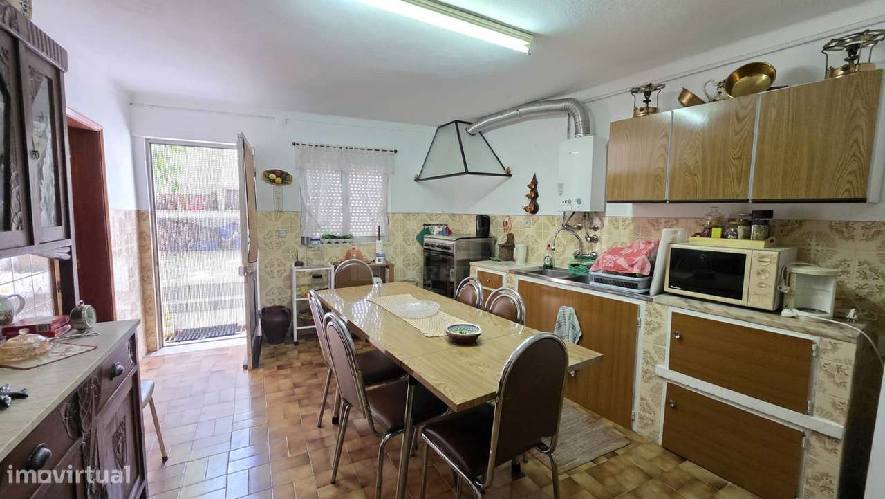 Moradia T3 com Garagem e Terraço - Malpica do Tejo-10