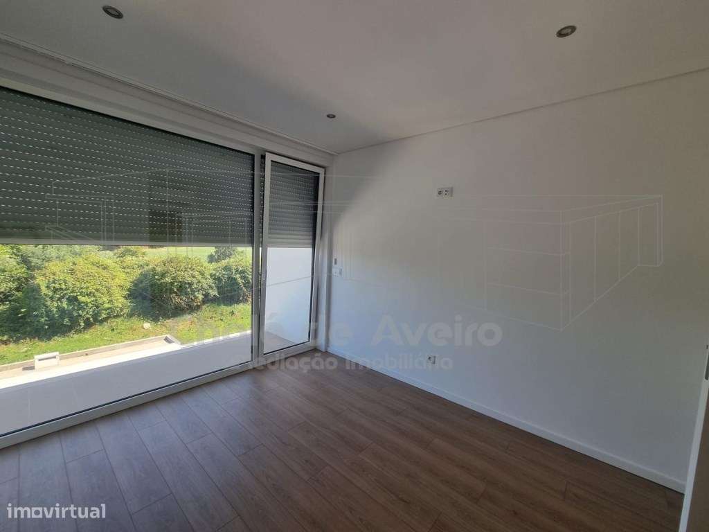 Moradia em Banda T3+1 (AVEIRO)-26