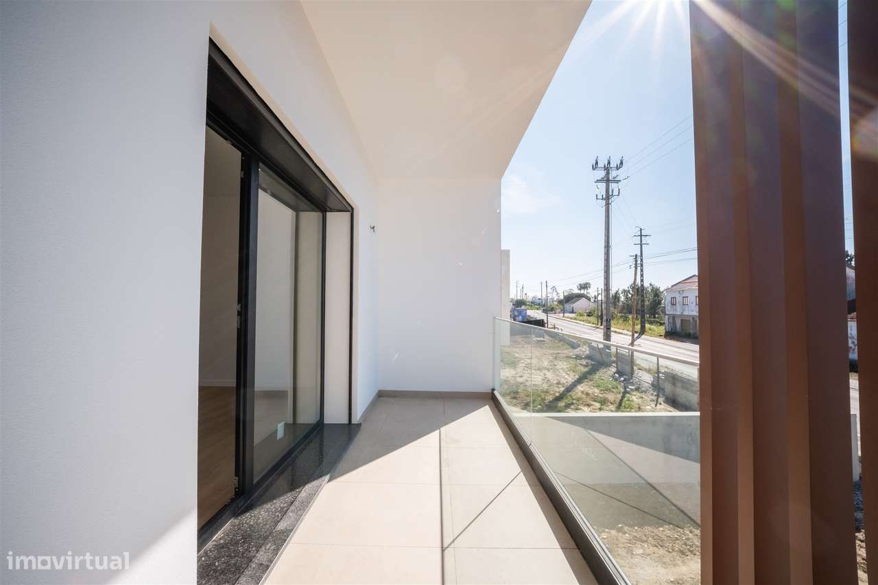 Moradia T4 NOVA em Maceira, Leiria-36