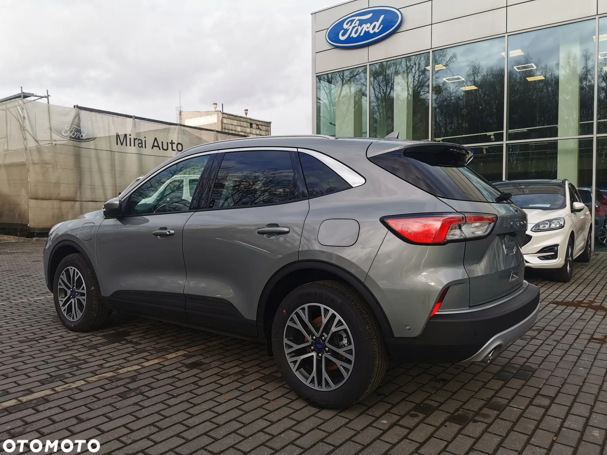 Ford Kuga 2.5 PHEV FWD Titanium X - 3