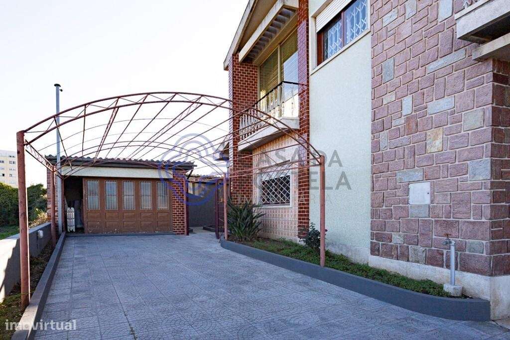 Moradia T4 com três frentes, Fânzeres junto à Avenida da Conduta - Grande imagem: 4/39