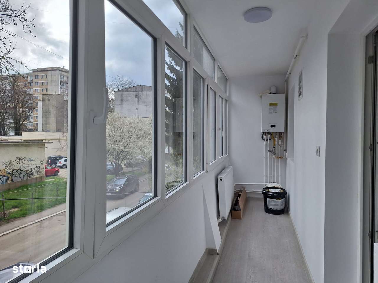 Apartament 3 camere decomandate,renovat,etaj 1,Piata Sud-9