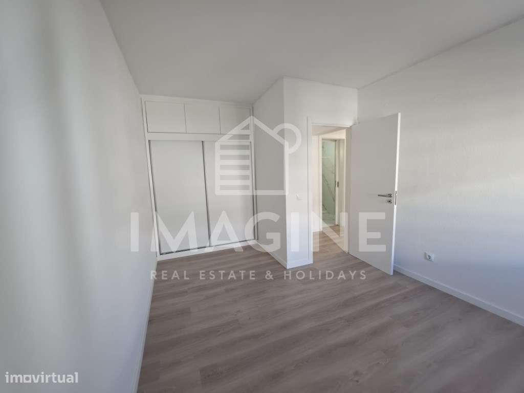 Apartamento T2 Remodelado e equipado em Setúbal-15