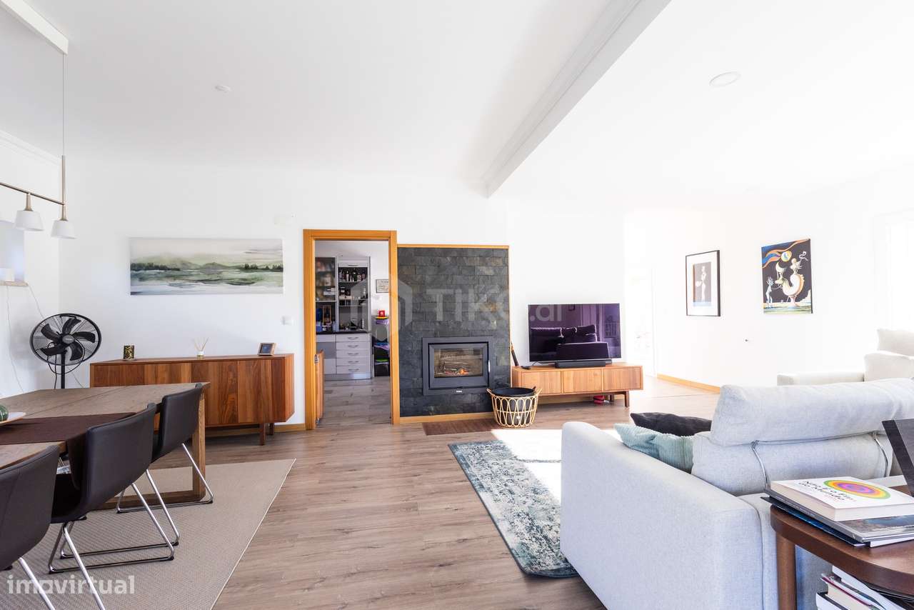 MORADIA T4 218M² EM TERRENO 1.044M² COM PISCINA EM CONDOMÍNIO GOLFE SA-20