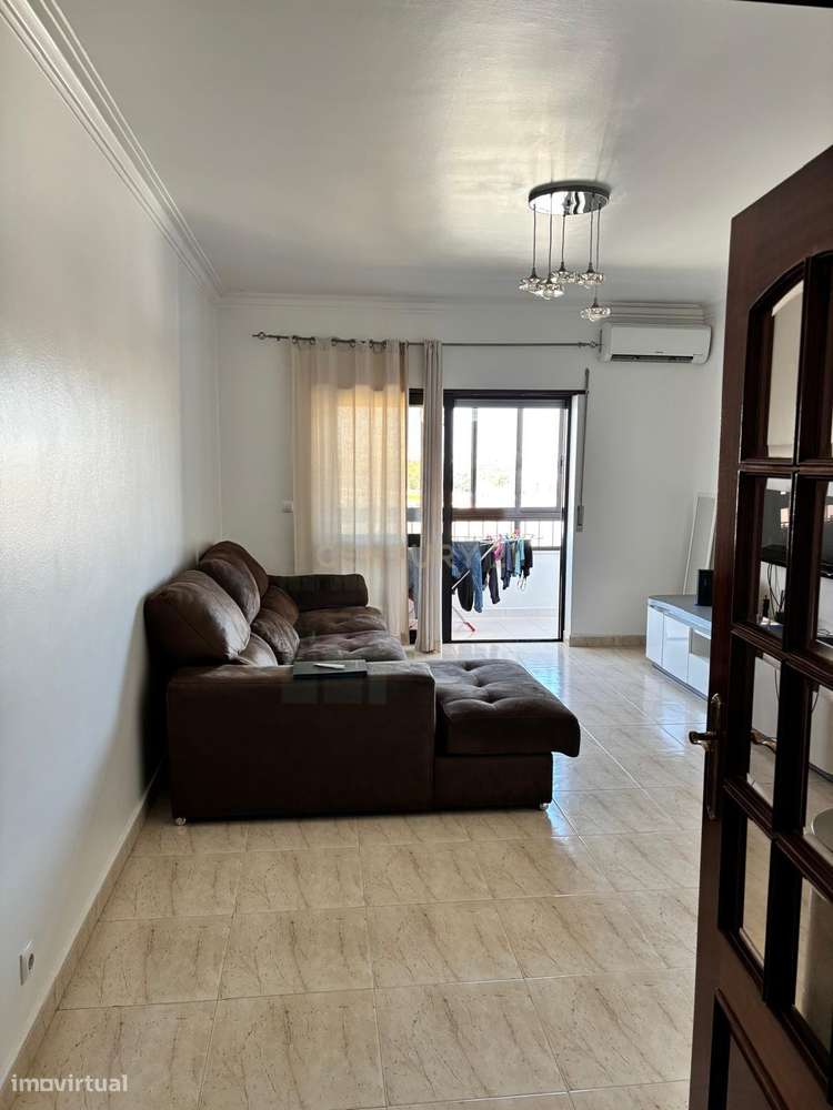 Apartamento Renovado com Vista para o Rio em Amora, Seixal - Grande imagem: 4/19